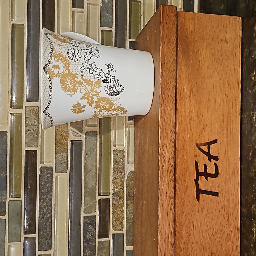 Teacup By Tahari Home